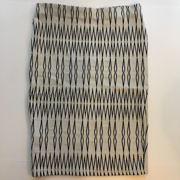 Zara Dresses & Skirts - ZARA Pencil Skirt